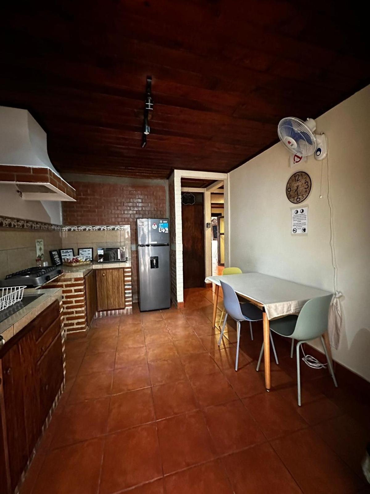 Hotel El Aventurero Antigua Zewnętrze zdjęcie