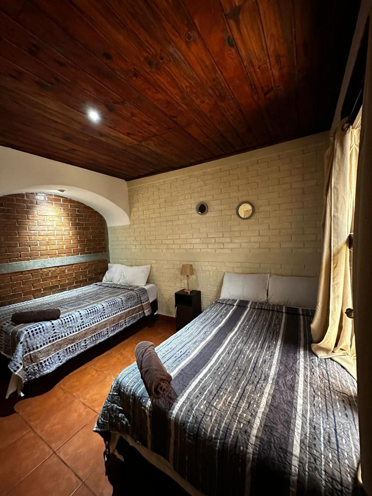 Hotel El Aventurero Antigua Zewnętrze zdjęcie